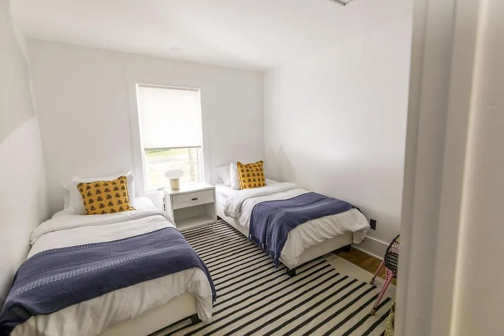 Linda House-Stunning Home In Charlotte 0*,
